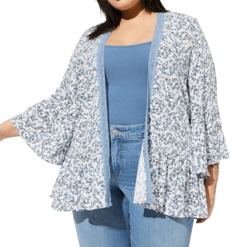 Torrid Romantic Ruffled Kimono SIZE 1X Plus Blue Roses Crochet Trim Cottage